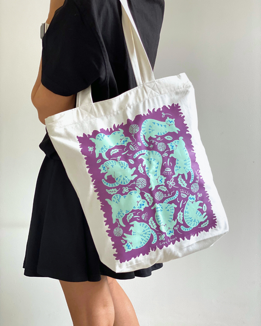 KALAMKITTY || White Tote Bag with Zipper