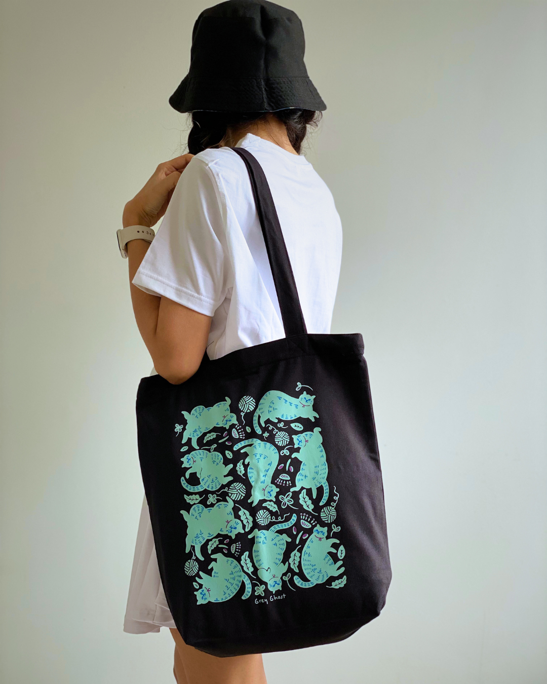 KALAMKITTY || Black Tote Bag with Zipper