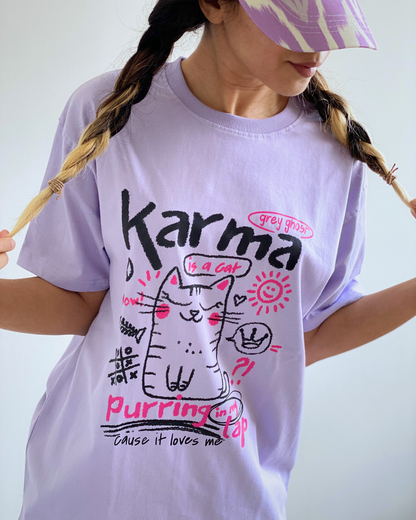 KARMA IS A CAT: TAYLOR SWIFT || Unisex Comfort Oversized Tee